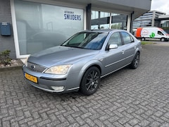 Ford Mondeo - 1.8-16V PLATINUM