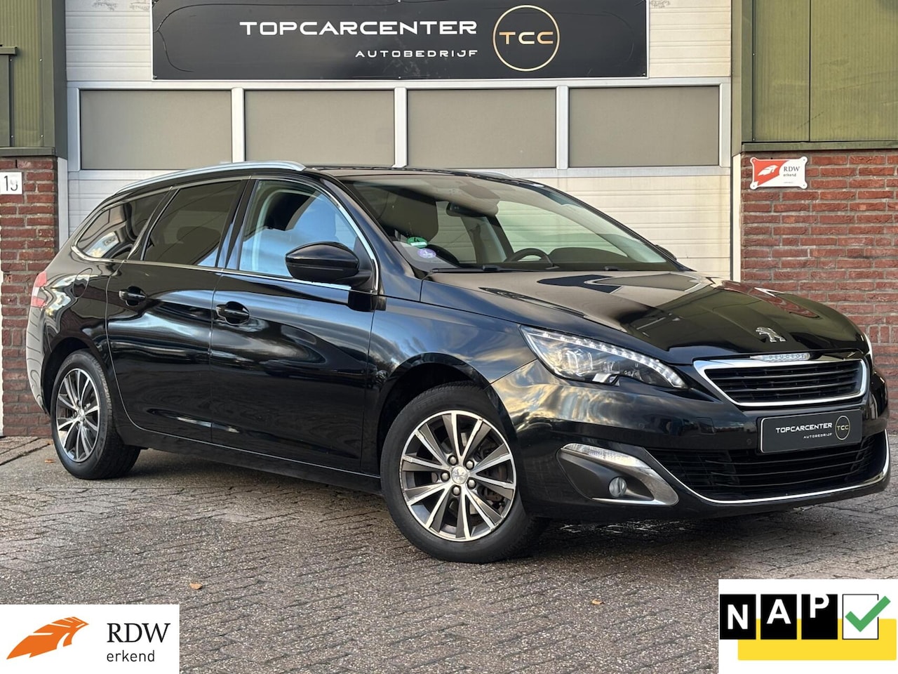 Peugeot 308 SW - 1.2 Blue Leas/PANO/NAVI/CRUISE/PARKS/APK/NAP - AutoWereld.nl