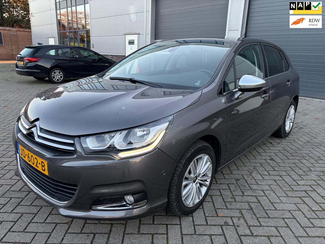 Citroën C4 - 1.2 PureTech Feel Collection / Navi / Trekhaak / LED / PDC - AutoWereld.nl