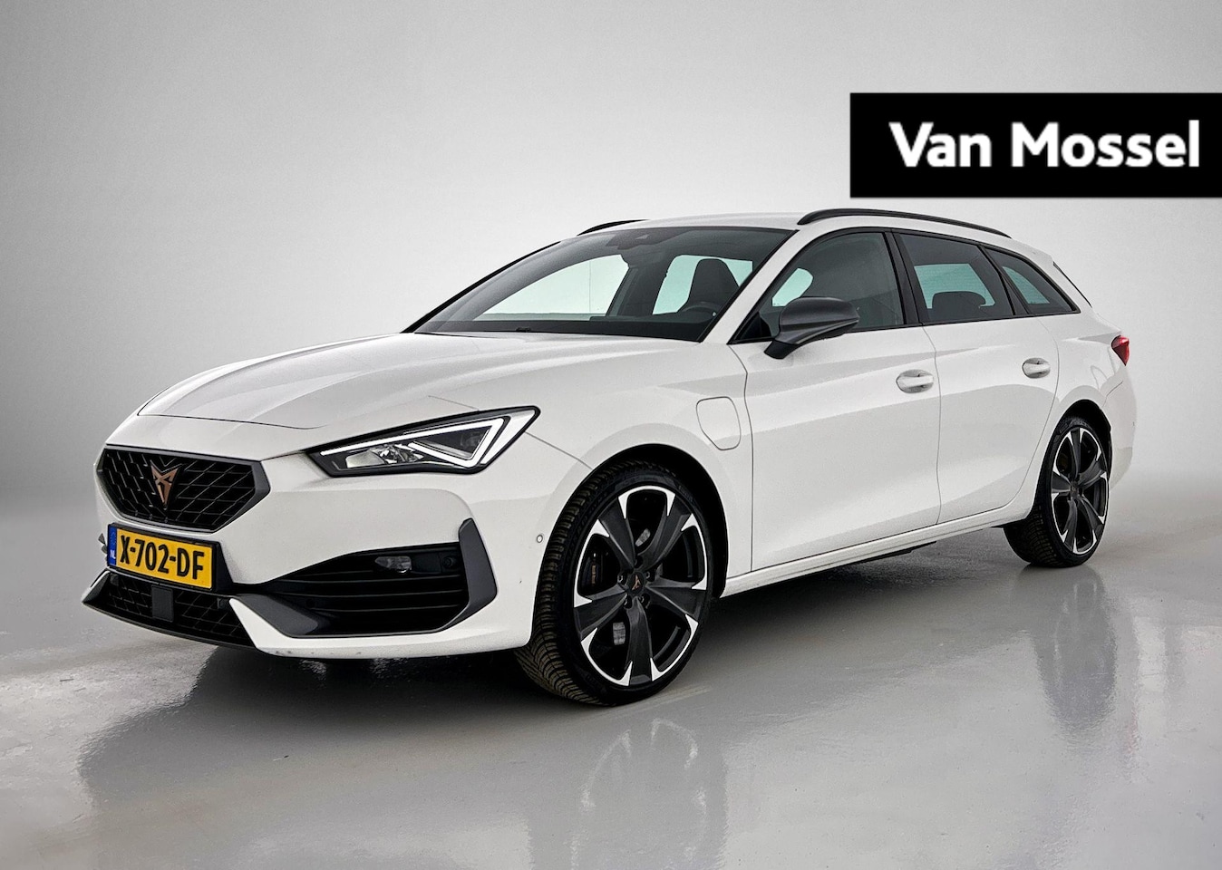 CUPRA Leon Sportstourer - 1.4 e-Hybrid VZ Business | 93% SOH | TREKHAAK | ELEK.LAADKLEP | STOELVERWARMING | NAVIGATI - AutoWereld.nl