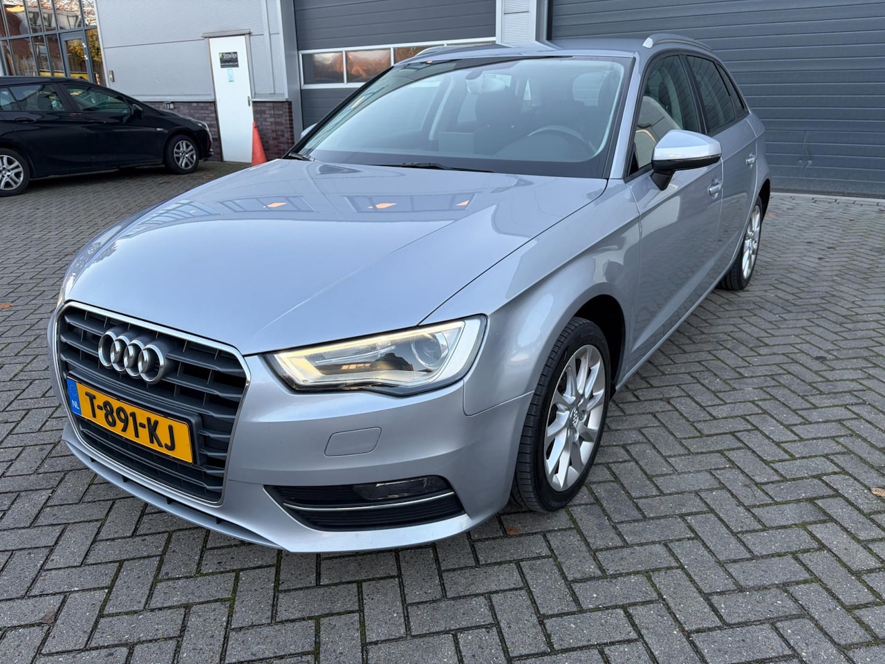 Audi A3 Sportback - 1.4 TFSI Ambiente / Xenon / Navi / PDC / LED - AutoWereld.nl