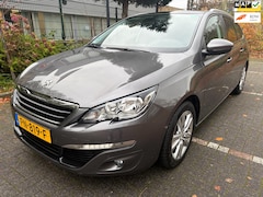 Peugeot 308 SW - 1.2 PureTech Blue Lion / Pano'dak / Trekhaak / Navi / PDC