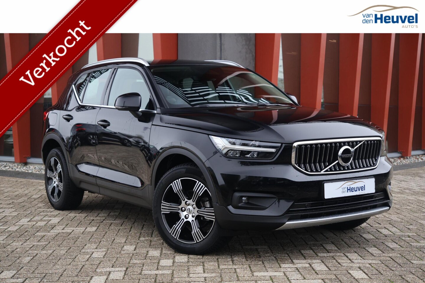 Volvo XC40 - T3 Inscription | Parkeercamera | Stoelverwarming | Leder | Trekhaak - AutoWereld.nl