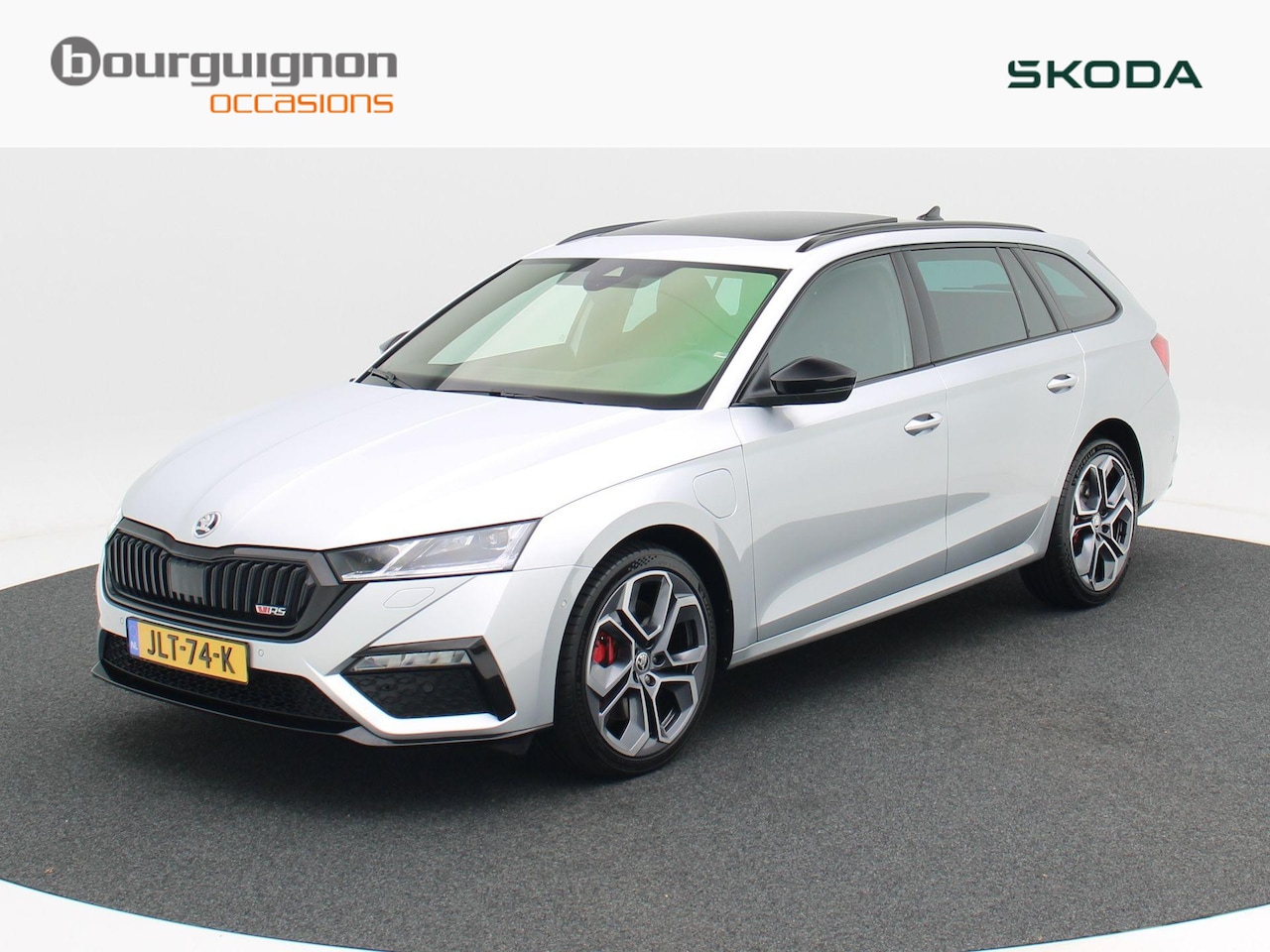 Skoda Octavia Combi - 1.4 TSi 245 Pk Automaat RS iV PHEV Business | Adaptive Cruise | CarPlay | Navigatie | Pano - AutoWereld.nl