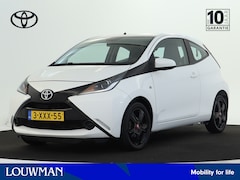 Toyota Aygo - 1.0 VVT-i x-play Airco | Achteruitrijcamera | Licht Metalen velgen