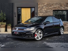 Volkswagen Golf - 7.5 GTI Performance 245PK DSG