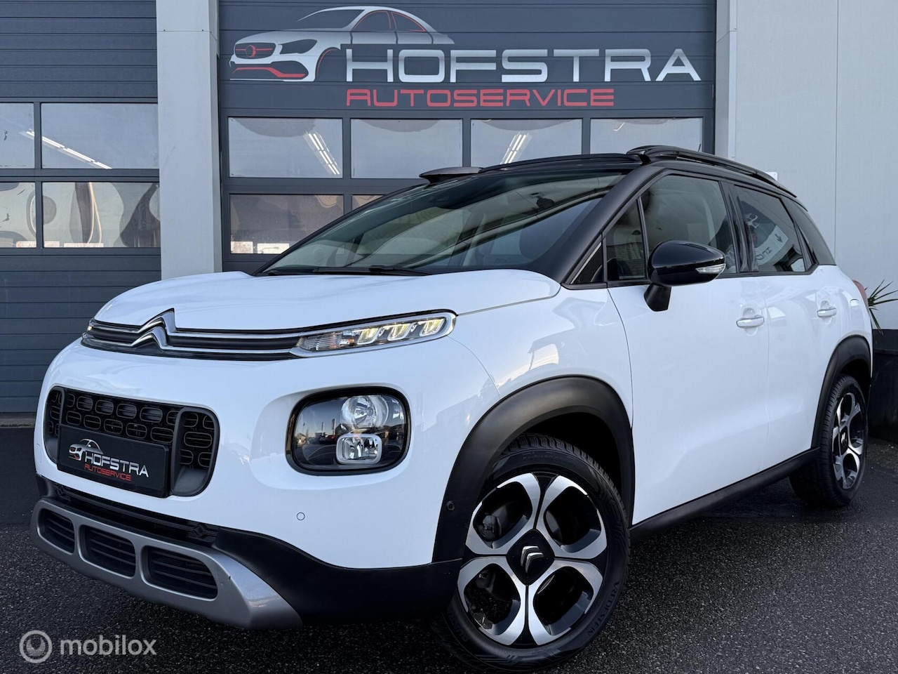 Citroën C3 Aircross - 1.2 PureTech S&S Shine Aut. Pano Trekhk Carplay - AutoWereld.nl