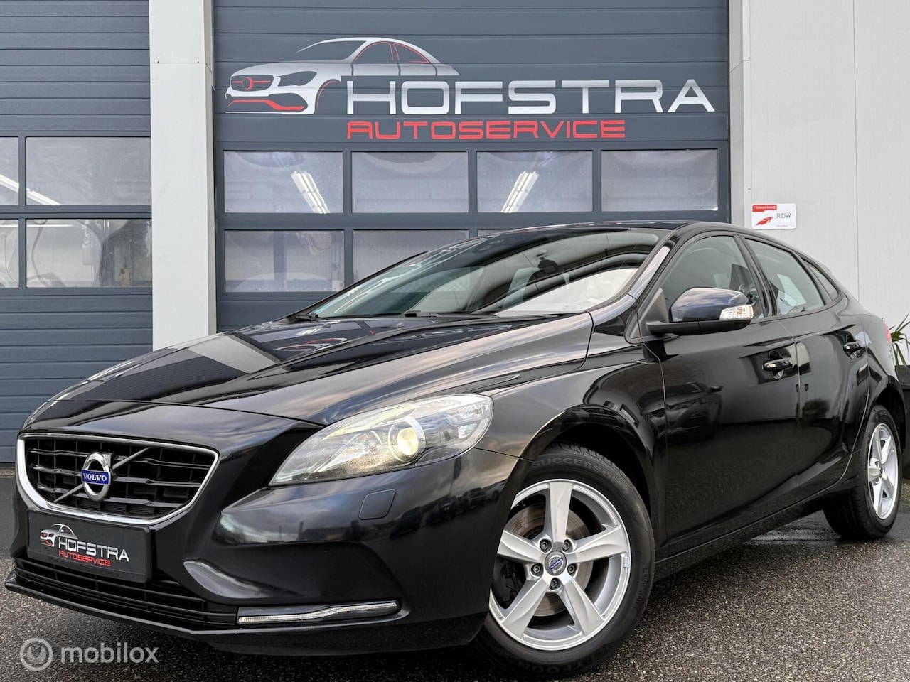 Volvo V40 - 1.6 T2 Summum Xenon Navi Stoelverw Clima Orig NL - AutoWereld.nl