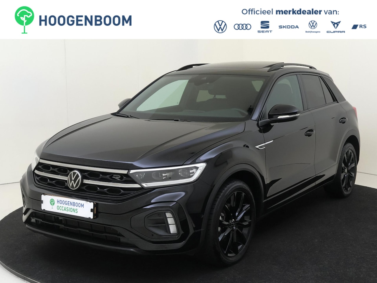 Volkswagen T-Roc - 1.5 TSI R-Line Business+ | Panoramadak | Parkeerassistent | Stoelverwarming | Black style - AutoWereld.nl