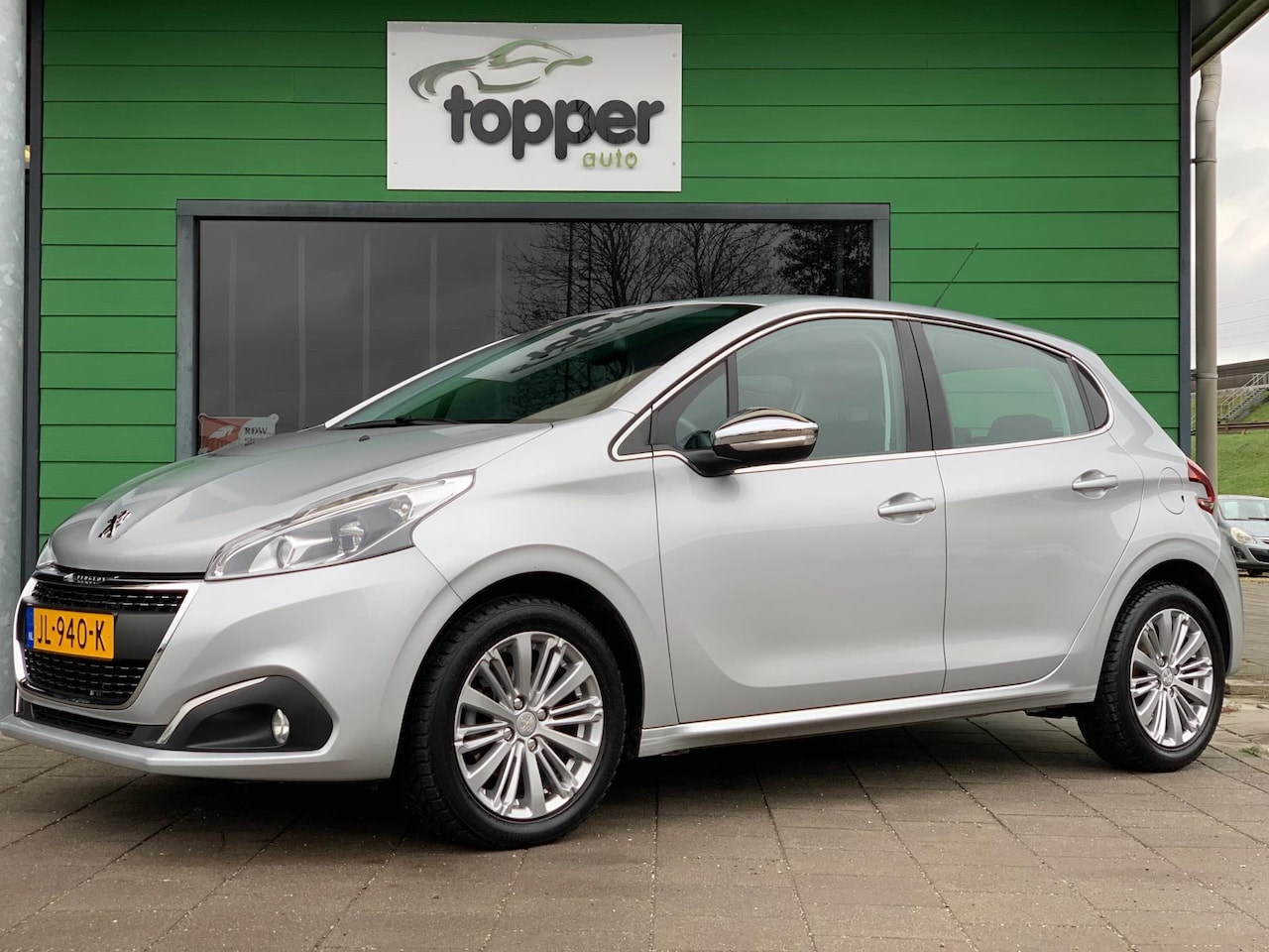 Peugeot 208 - 1.2 PureTech Allure | Navigatie | Cruise Control | Elekt.Ramen | Airco | - AutoWereld.nl
