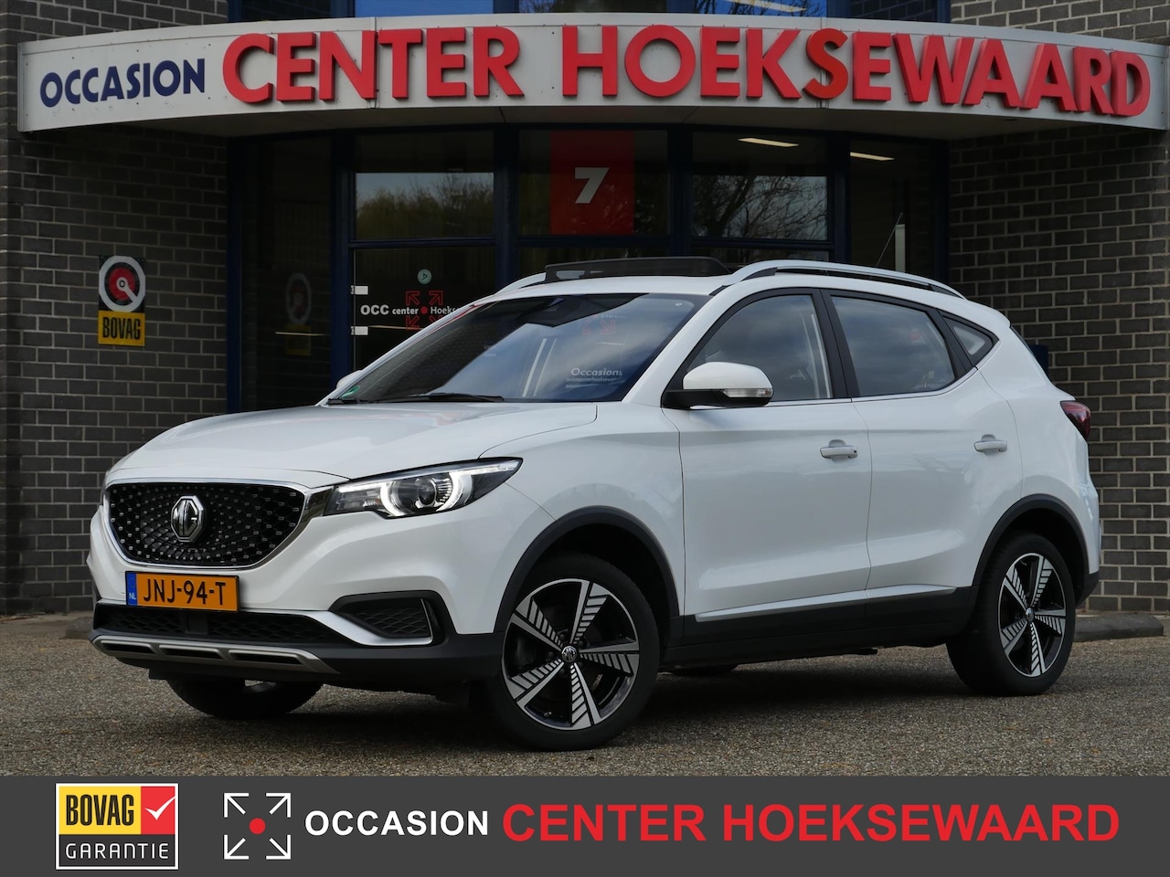 MG ZS - Electric 143pk/45kWh Luxury | Panoramadak | Carplay | Stoelverwarming | - AutoWereld.nl