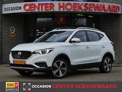 MG ZS - EV Electric 143pk/45kWh Luxury | Panoramadak | Carplay | Stoelverwarming |