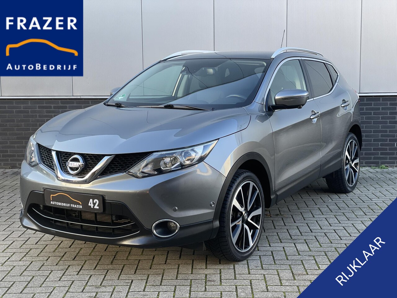 Nissan Qashqai - 1.2 TEKNA LEER / PANO / TREKHAAK - AutoWereld.nl