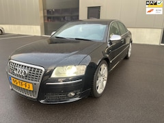Audi S8 - 5.2 S8 Quattro AUT/NAP/ Goed onderhouden/ Luchtvering/Carbon