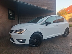 SEAT Ibiza - 1.0 TSI FR 95PK Panoramadak / Carplay / Xenon / Stoelverwarming / DAB Radio