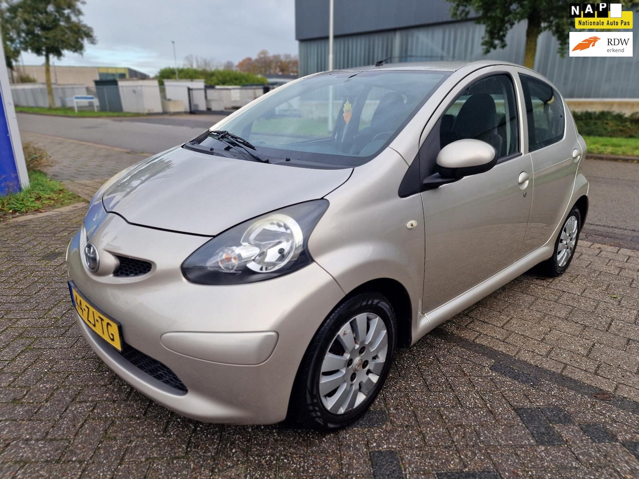 Toyota Aygo - 1.0-12V +, 1e eigenaar, Apk, Nap, Zeer netjes, Inruil mogelijk. - AutoWereld.nl