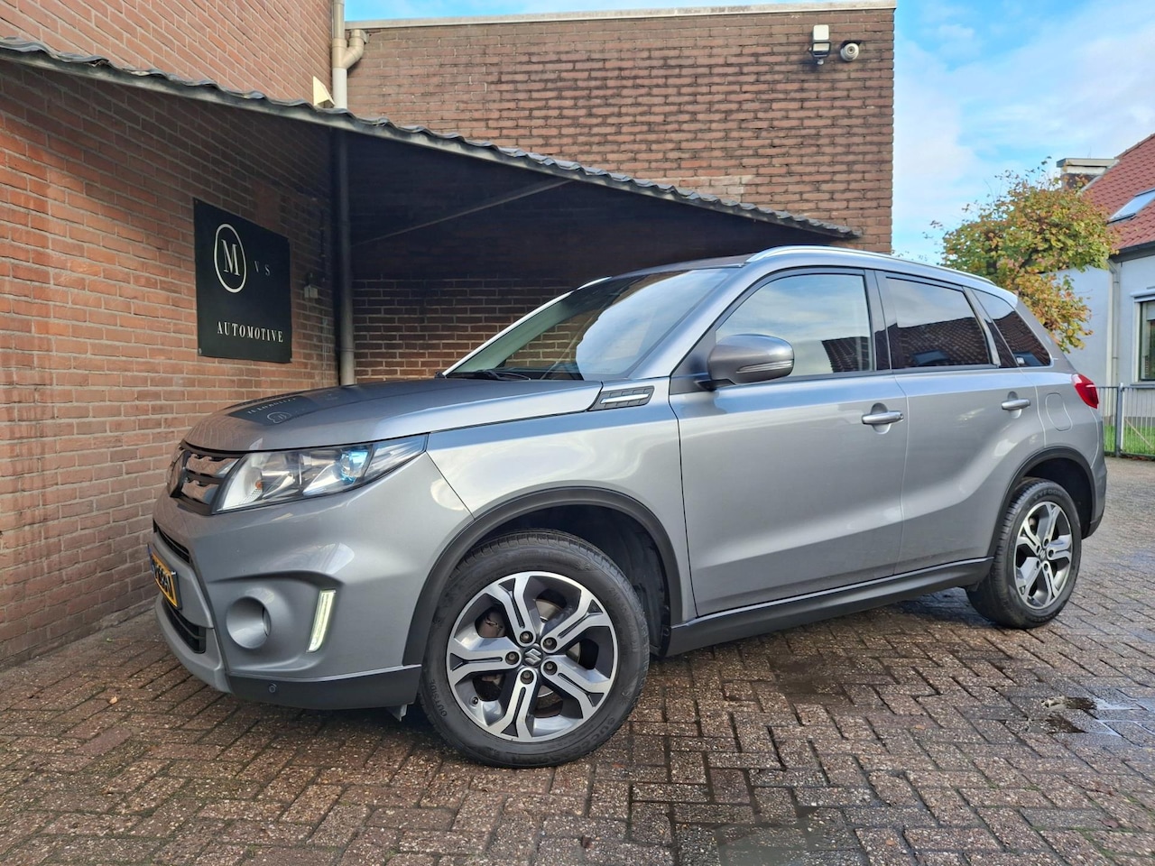 Suzuki Vitara - 1.6 High Executive 120PK Panoramadak / Navigatie / Carplay / Cruise Controle / Achteruitri - AutoWereld.nl