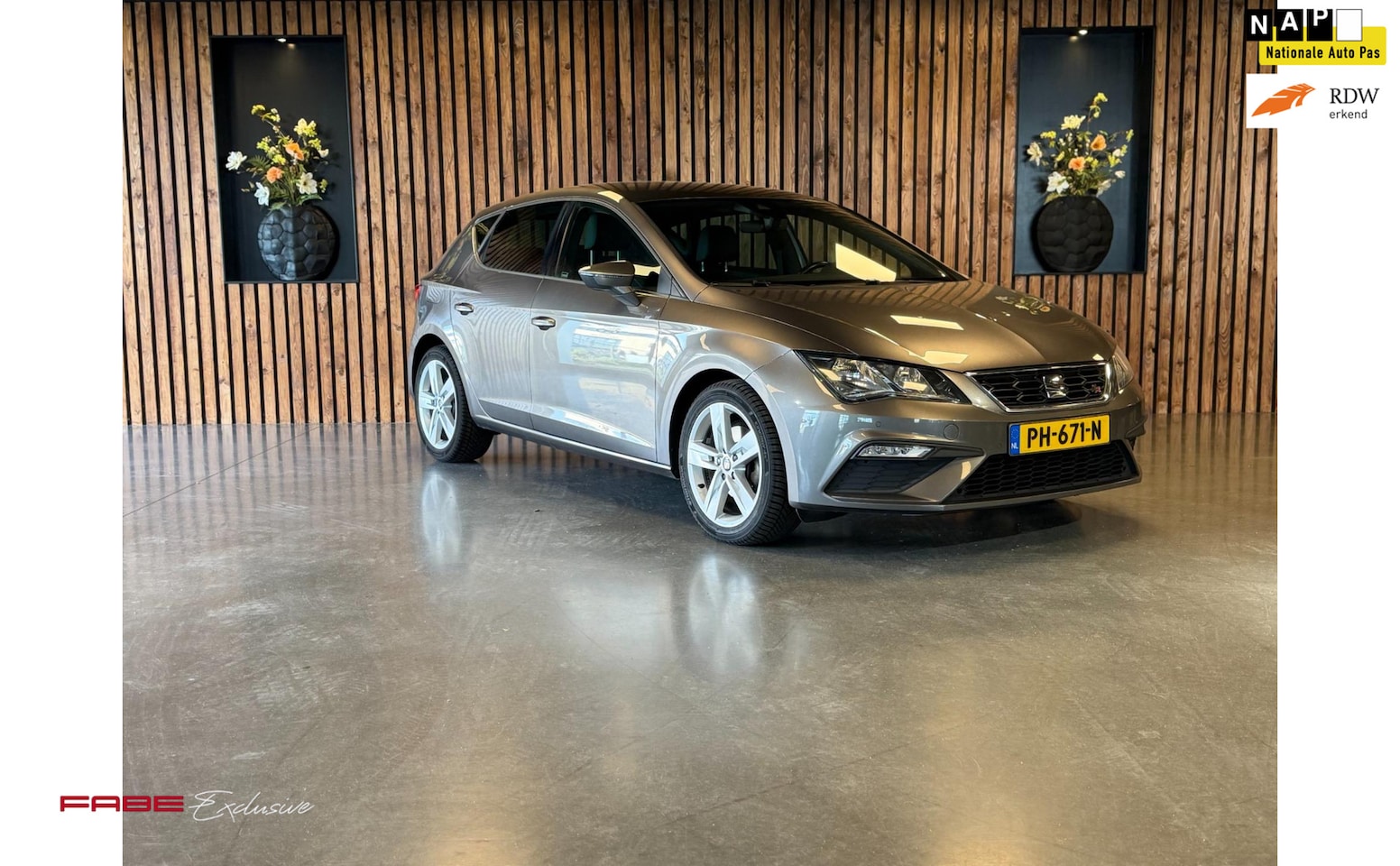 SEAT Leon - 2.0 TDI FR Business Intense/NAP/CARPLAY/SFEERVERLICHTING/KEYLESS/LED - AutoWereld.nl