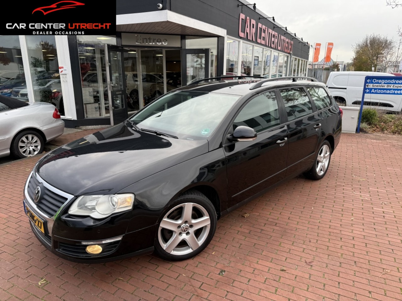 Volkswagen Passat Variant - 1.6 FSI Highline Business 6vers navi airco - AutoWereld.nl