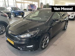 Ford Focus Wagon - 1.5 ST-Line Xenon / Sync3 Navi / ECC