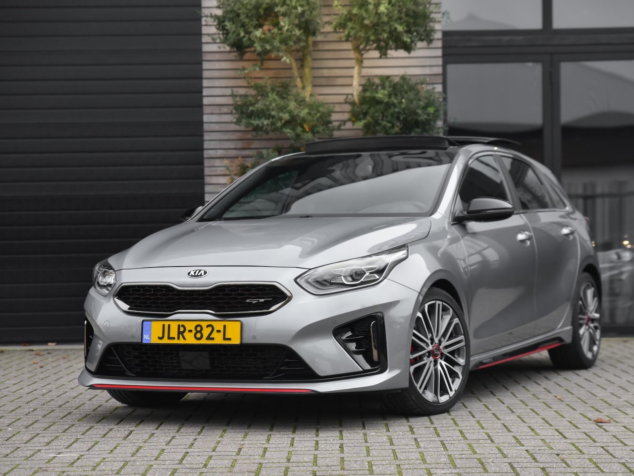 Kia Cee'd - Ceed 1.6 T-GDi GT / Panoramadak / JBL / 204 PK / 18" LMV / Elektrisch bedienbare bestuurde - AutoWereld.nl