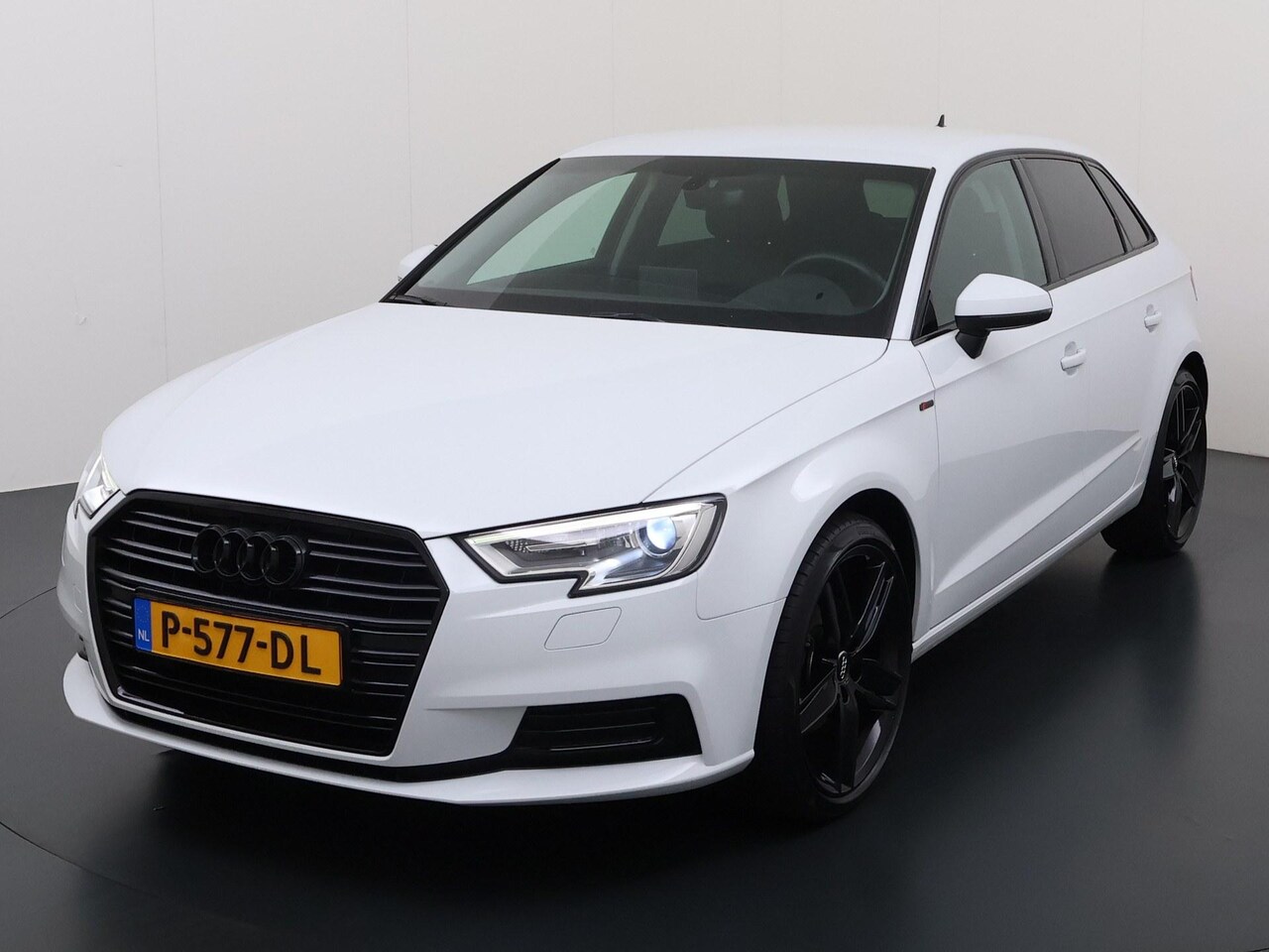 Audi A3 Sportback - 35 TFSI S-Line - AutoWereld.nl