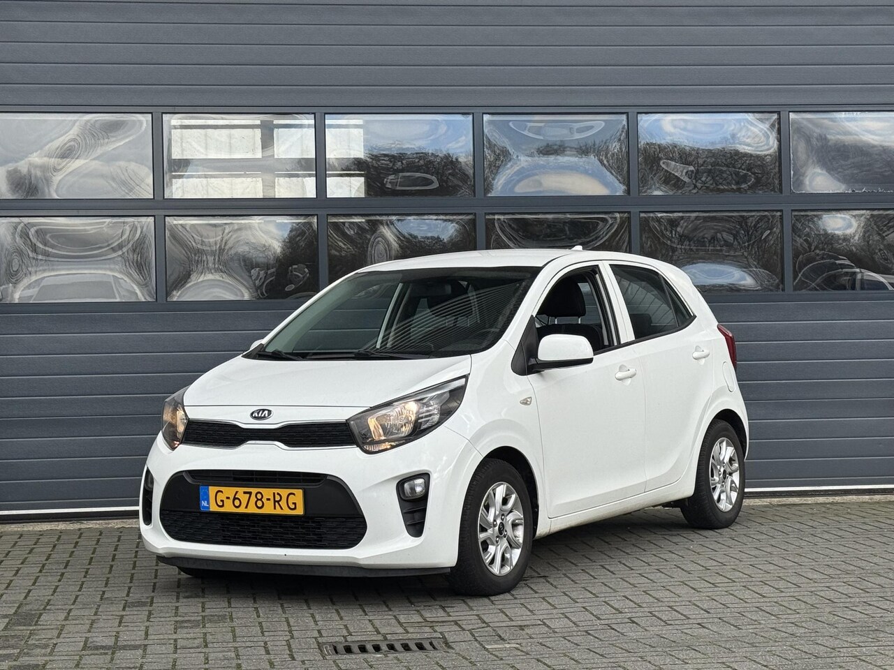 Kia Picanto - 1.0 MPI DYNAMICPLUSLINE I APPLE CARPLAY I P-CAMERA I CRUISE CONTROL I LICHT METALEN VELGEN - AutoWereld.nl
