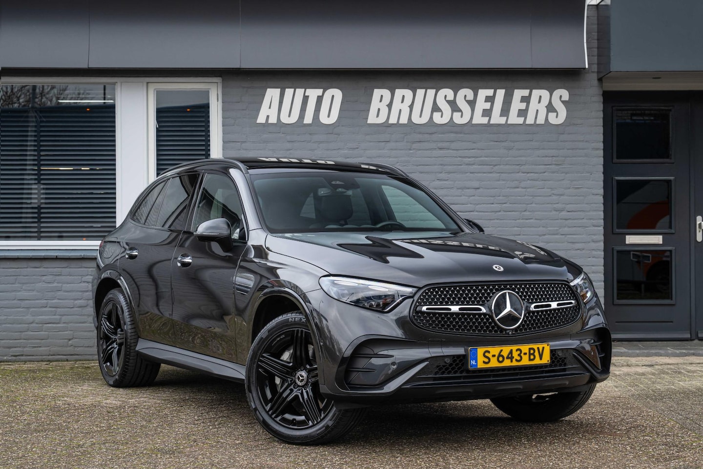 Mercedes-Benz GLC-klasse - 300e 4MATIC AMG Line Orig. NL Dealer onderhouden! - AutoWereld.nl
