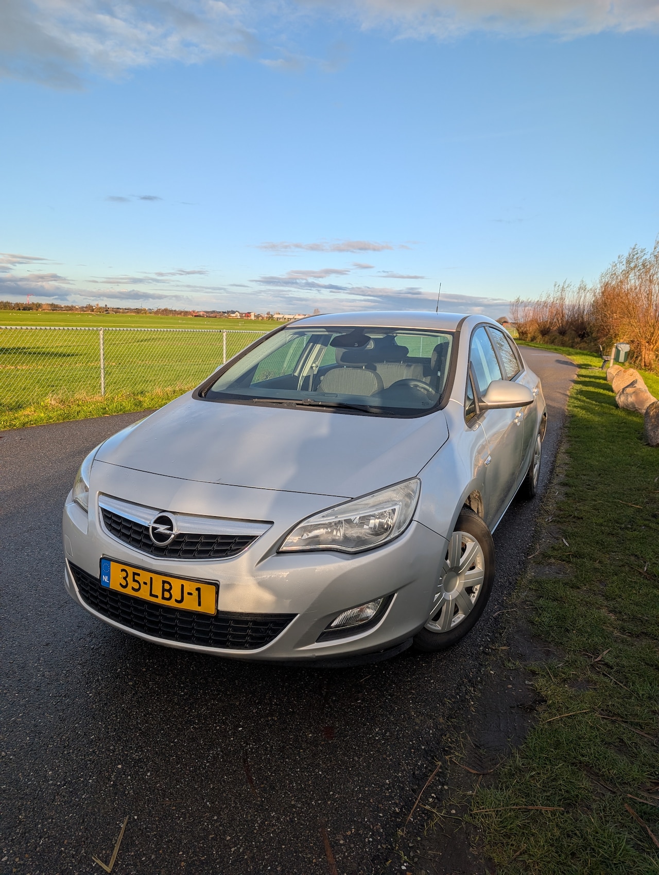 Opel Astra - 1.6 Edition - AutoWereld.nl