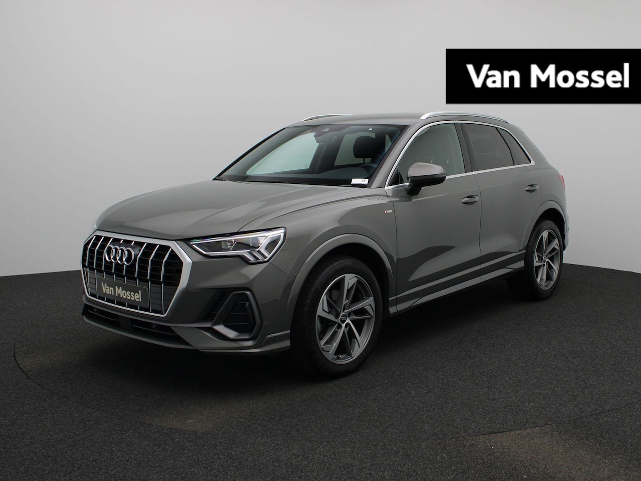 Audi Q3 - 35 TFSI S edition | 19'' LM velgen | Ambianceverlichting | Verwarmde voorstoelen | Camera - AutoWereld.nl