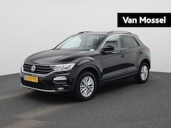 Volkswagen T-Roc - 1.5 TSI Style 150 PK | Automaat | Airco | Navigatie | Adaptive Cruise Control | Lane Assis