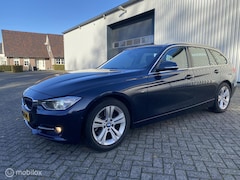 BMW 3-serie Touring - 320i High Executive