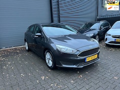 Ford Focus - 1.0 Trend Edition TREKHAAK/CRUISE CONTROL