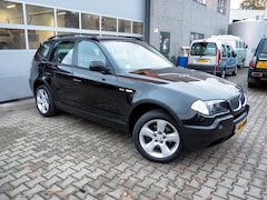 BMW X3 - 2.0i Introduction CLIMA CRUISE PARKEER S. NAVI