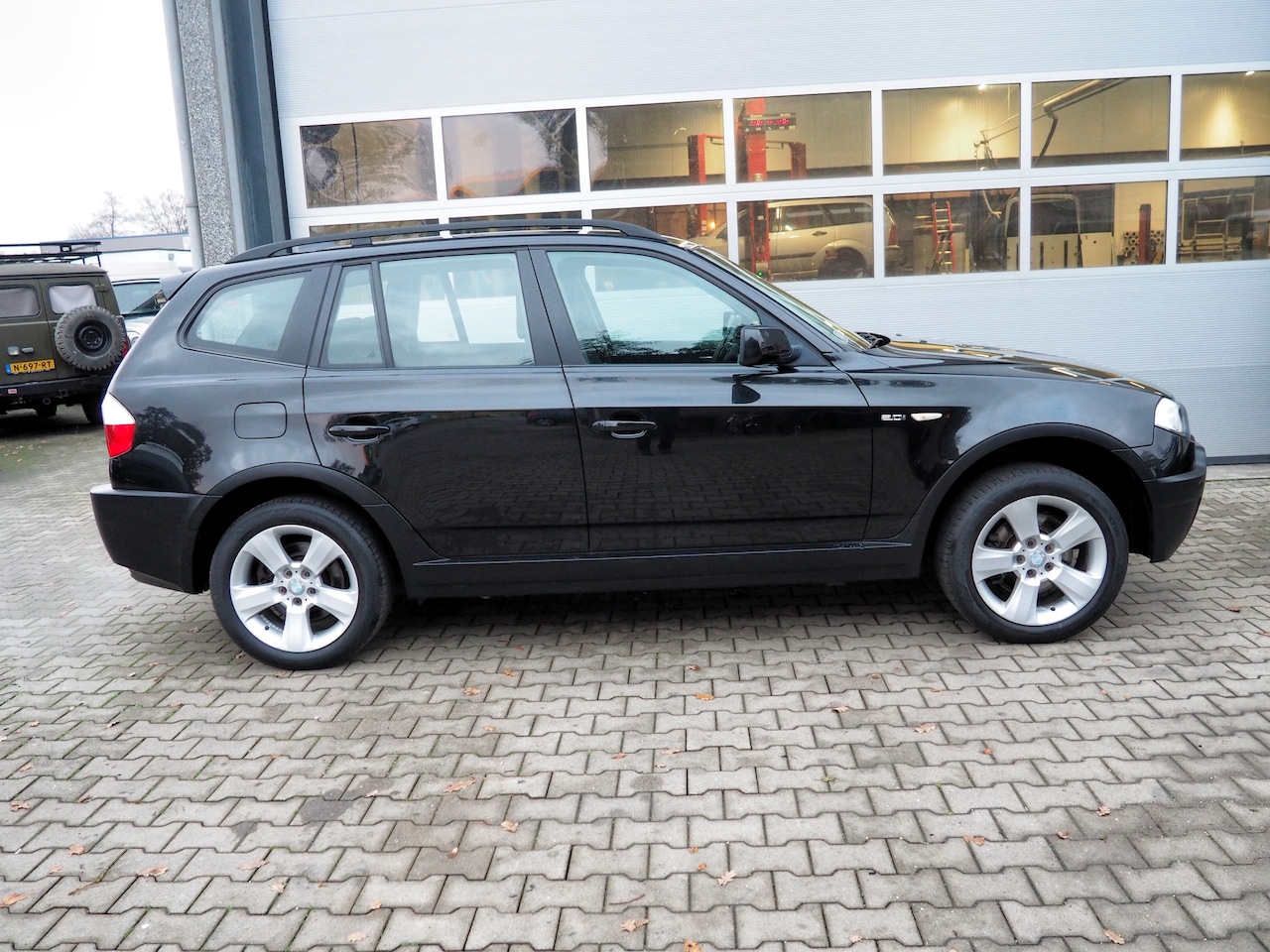 BMW X3 - 2.0i Introduction CLIMA CRUISE PARKEER S. NAVI