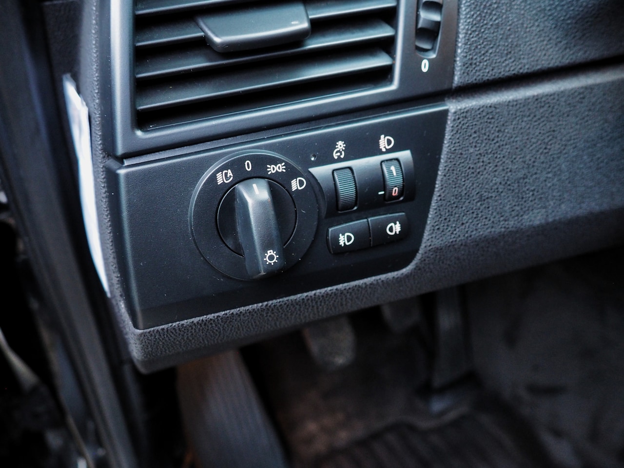 BMW X3 - 2.0i Introduction CLIMA CRUISE PARKEER S. NAVI