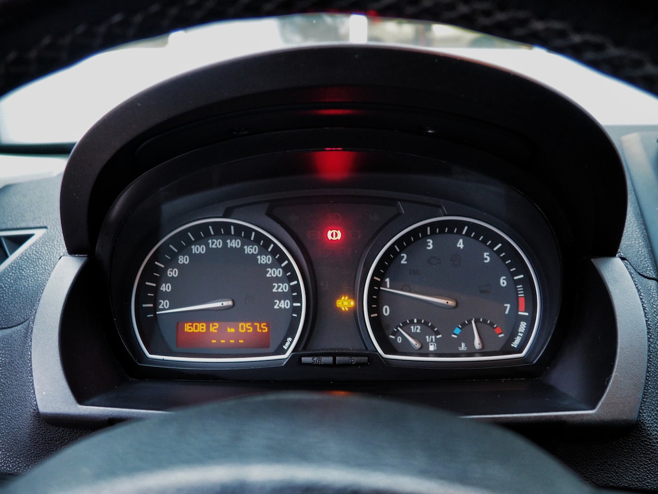 BMW X3 - 2.0i Introduction CLIMA CRUISE PARKEER S. NAVI