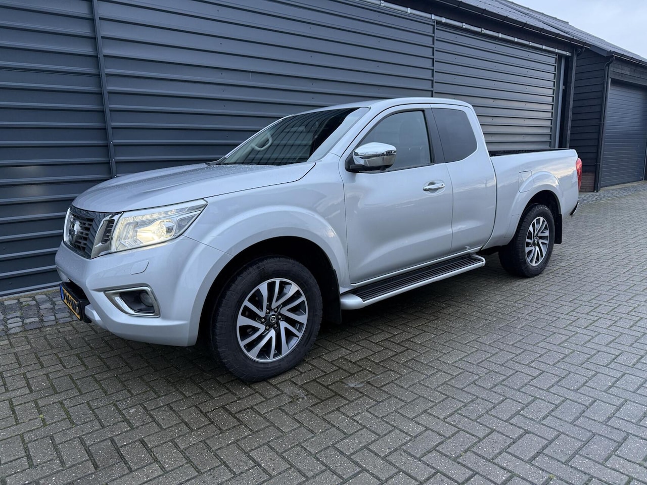 Nissan Navara - 2.3 dCi N-Connecta King Cab 4WD 3500KG Trekh.Marge auto - AutoWereld.nl