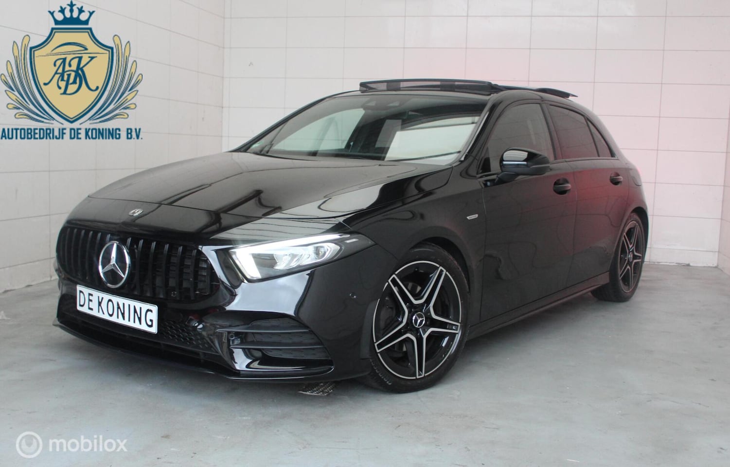 Mercedes-Benz A-klasse - 180 Premium Plus Ambientlight,PANO - AutoWereld.nl