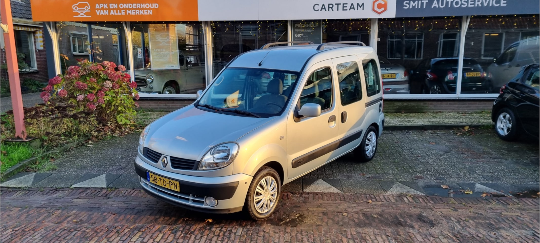 Renault Kangoo - 1.2-16V Expression Luxe Trekhaak airco - AutoWereld.nl