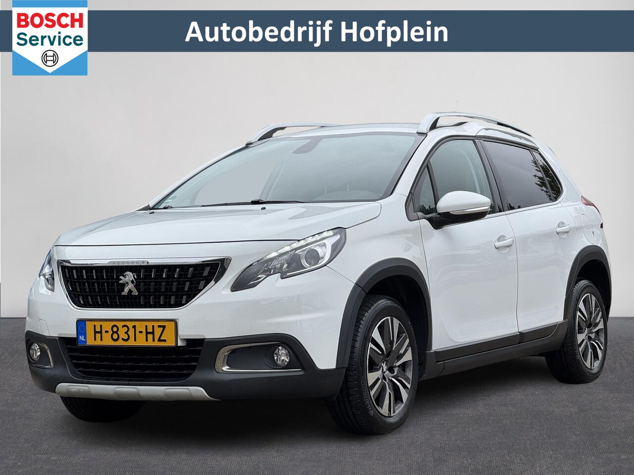 Peugeot 2008 - 1.2 PureTech Allure | Automaat | Camera | Navi | Trekhaak | Stoelverwarming | Clima | ( Ve - AutoWereld.nl