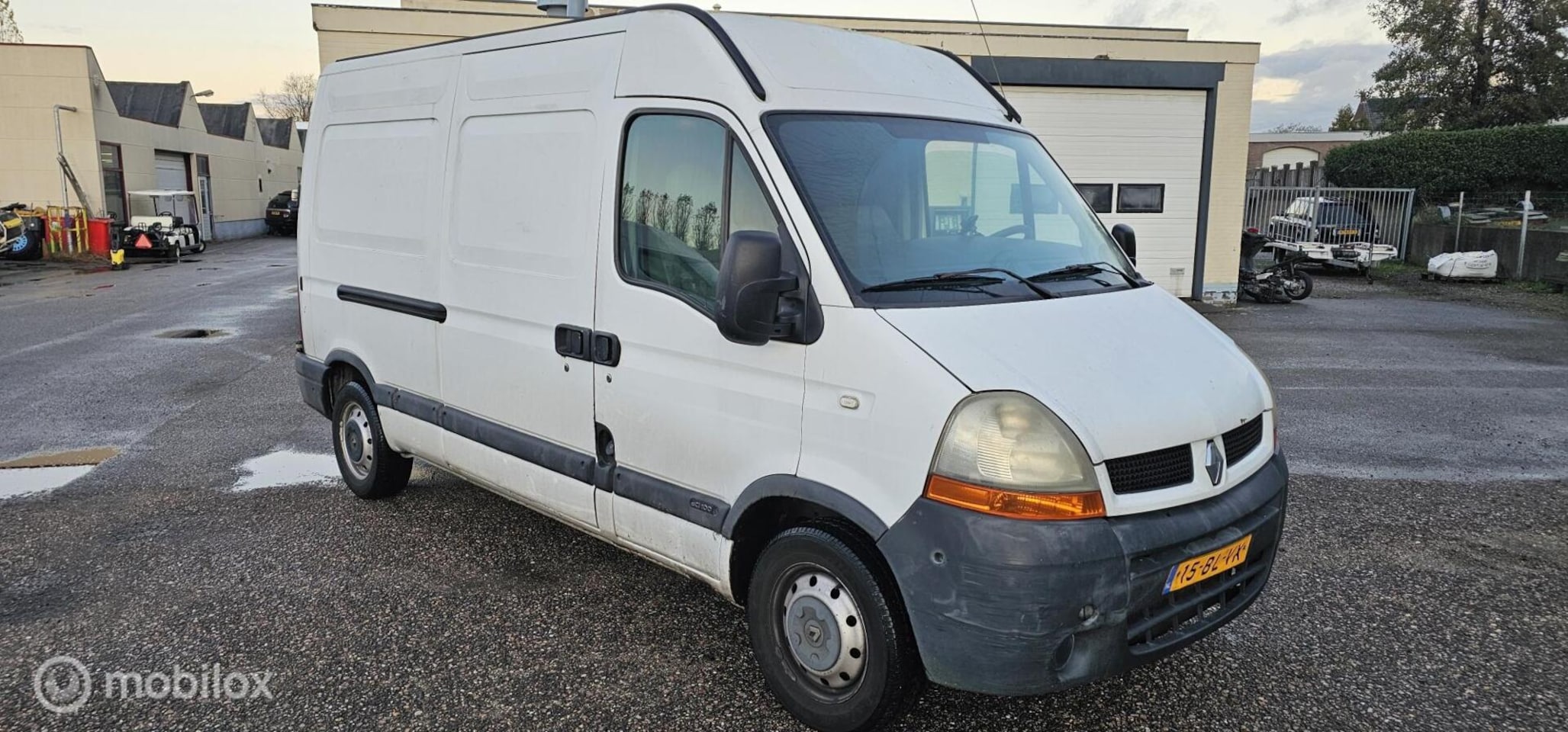 Renault Master - bestel T33 2.5dCi L2H2 - AutoWereld.nl