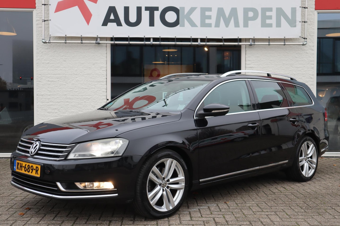 Volkswagen Passat Variant - 2.0 TSI HIGHLINE LEER|APPLE|TREKHAAK - AutoWereld.nl