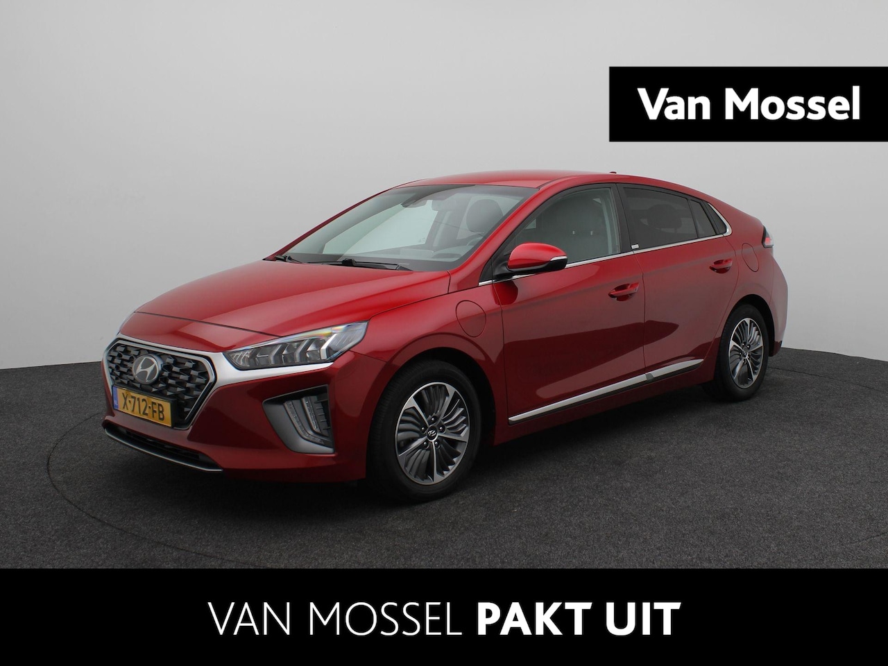 Hyundai IONIQ - 1.6 GDi PHEV Comfort | Automaat | Getint glas | Climate Control | Navigatie | Complete ui - AutoWereld.nl
