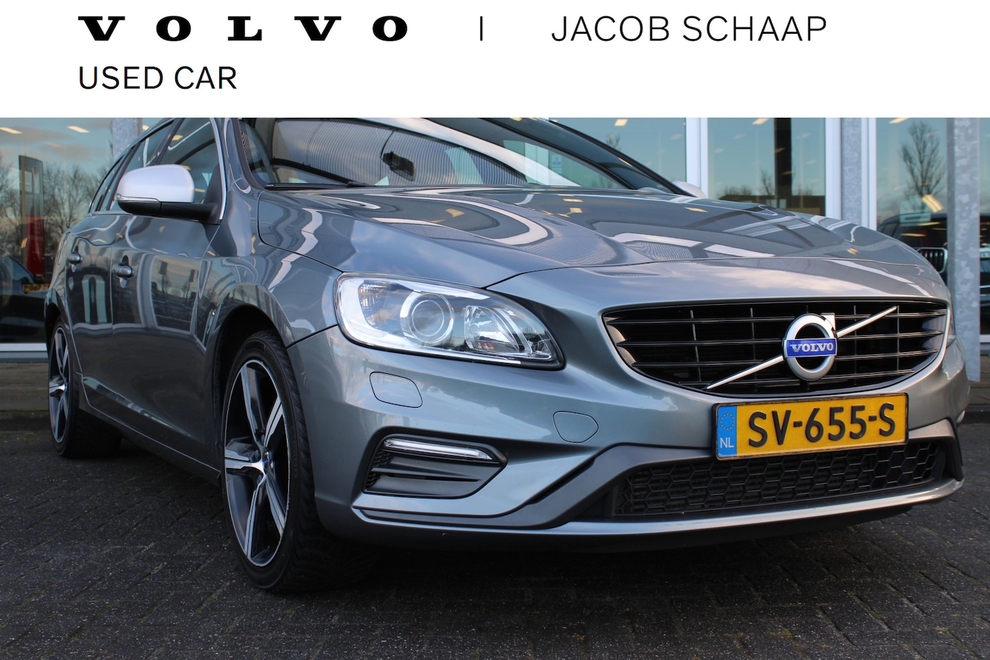 Volvo V60 - T4 Business Sport | Camera | Trekhaak | Verw. Voorstoelen | Bi-Xenon | 18" LMV - AutoWereld.nl
