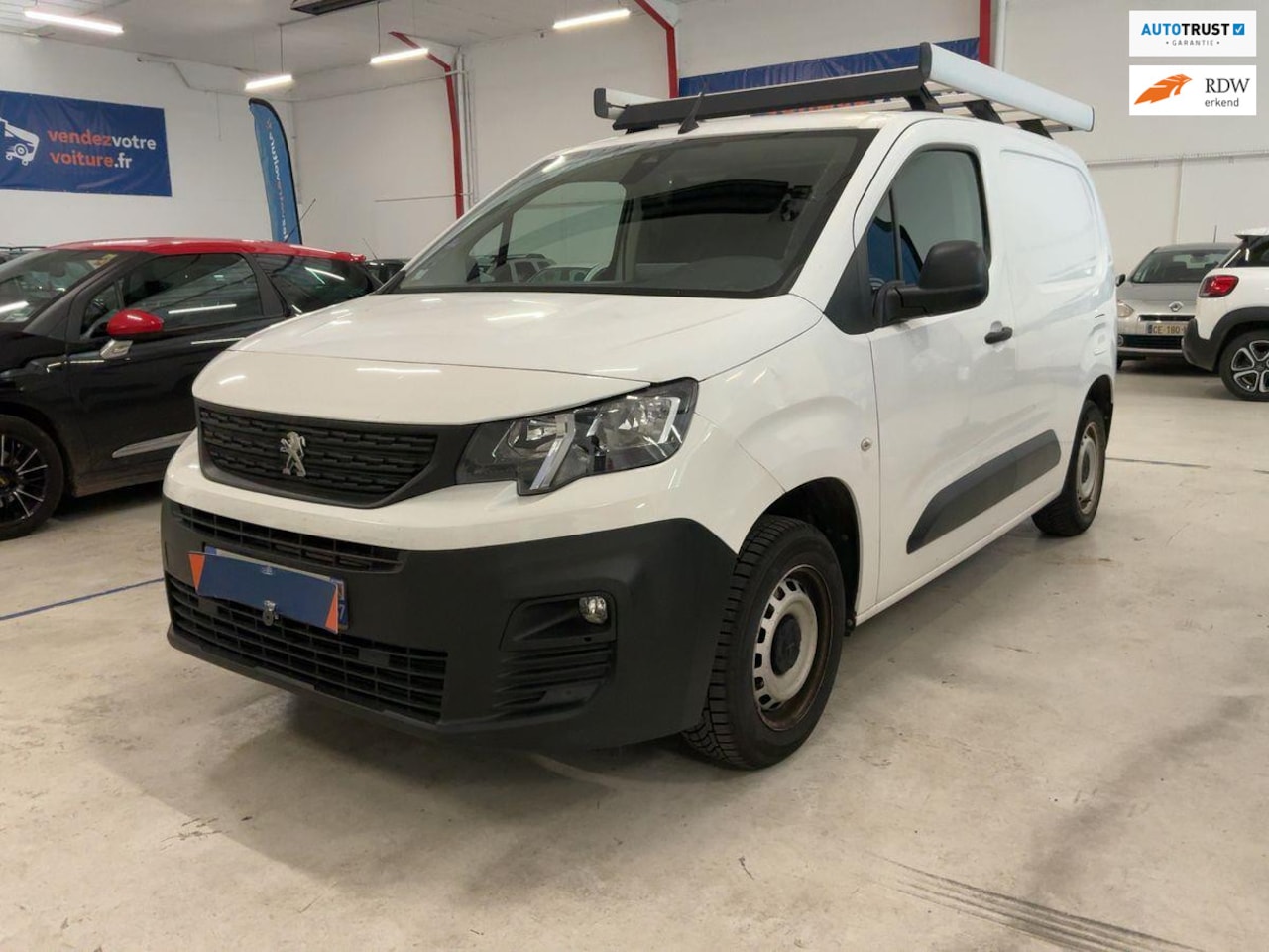 Peugeot Partner - 1.2 PureTech Premium 1.2 PureTech Premium, BPM VRIJ! NAVI, CAMERA! - AutoWereld.nl