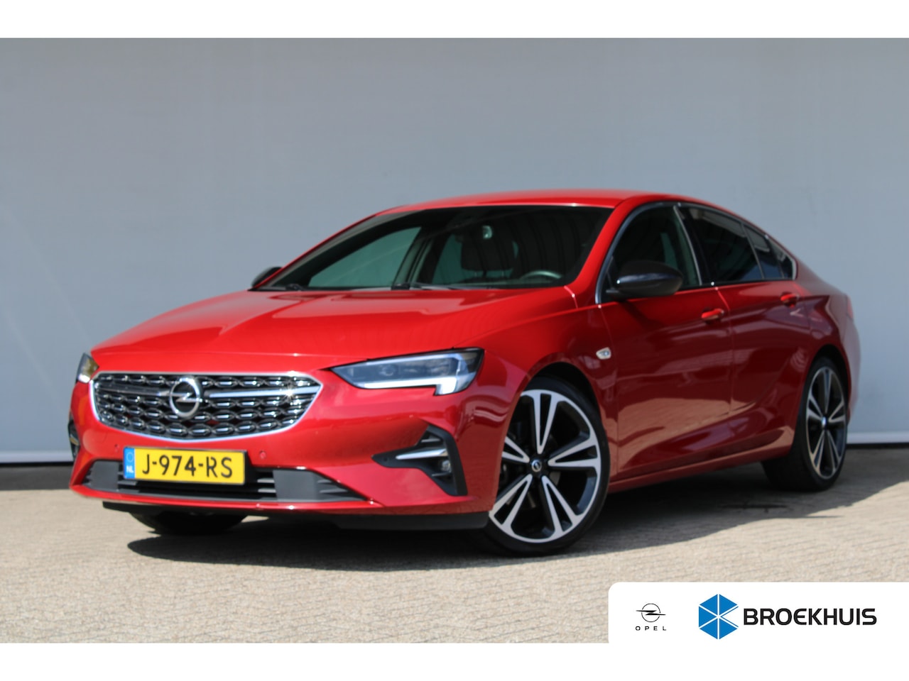 Opel Insignia Grand Sport - 2.0 Turbo Ultimate | Navi | Lederen bekleding | Verwarmde stoelen | Matrix LED - AutoWereld.nl