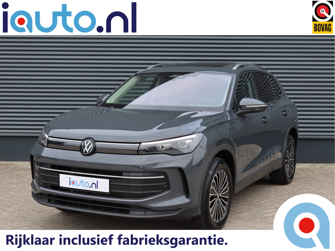 Volkswagen Tiguan - 1.5 eHybrid 204pk Edition Pano/IQ.Light/Keyless/Camera/ACC/DCC/Elek. klep/Dodehoek/trekhaa - AutoWereld.nl