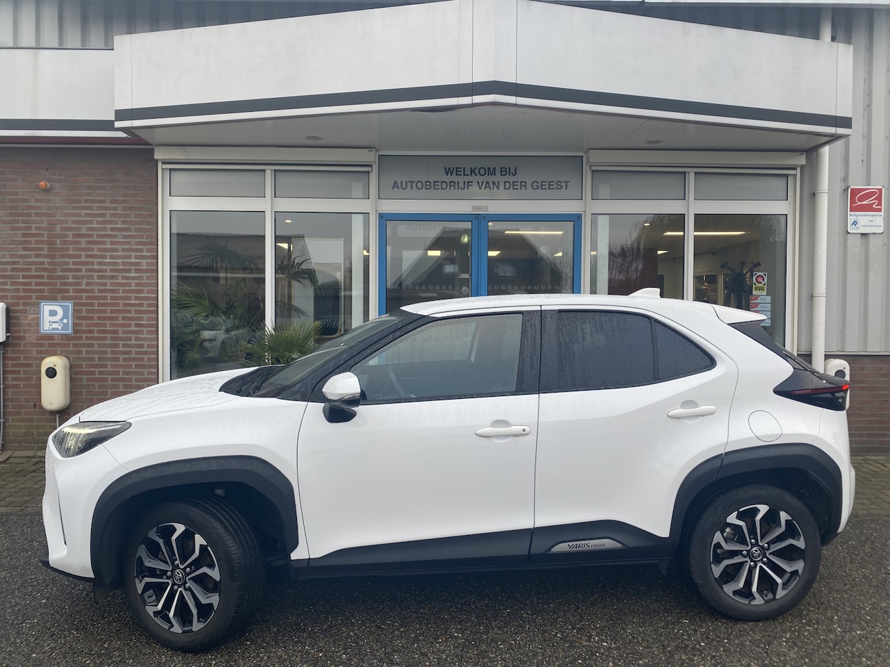 Toyota Yaris Cross - 1.5 Hybrid First Edition Trekhaak Apple Carplay/Android Auto - AutoWereld.nl