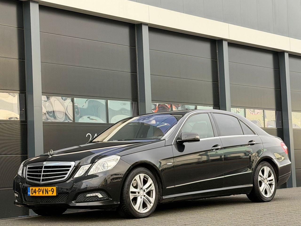 Mercedes-Benz E-klasse - 350 CDI Avantgarde 4-Matic Leer Camera Navi - AutoWereld.nl